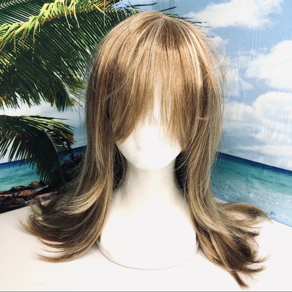 Other - Ash Blonde Layered Cut / Shag Wig 20"L
